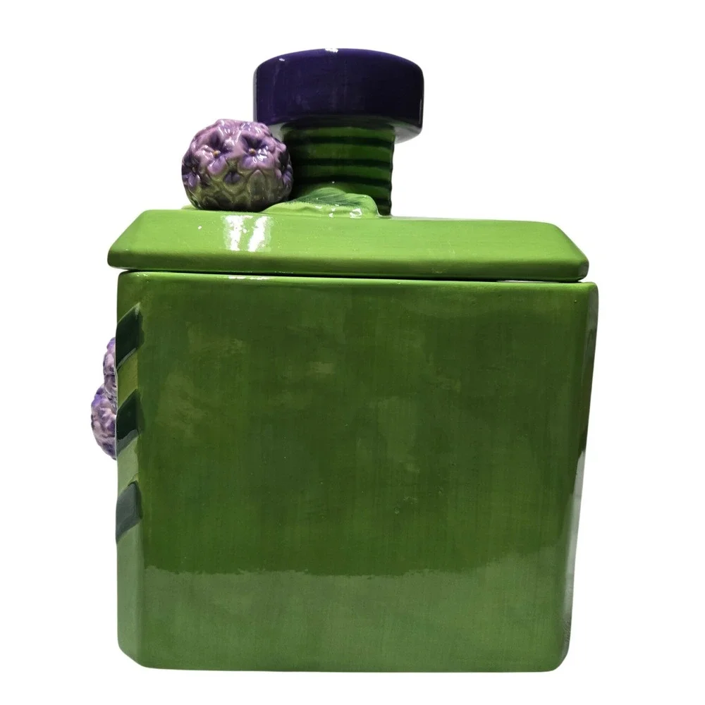 N/A beautiful green
